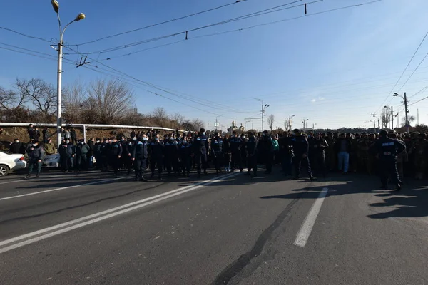Ermenistan başbakanı Nikol Paşinyan önderliğindeki Yas Yürüyüşü, 19 Aralık 2020 'de vatanları Artsakh Cumhuriyeti' ni Azero-Türkçe terörizmden korumaya çalışırken ölenleri anmak için düzenlendi.