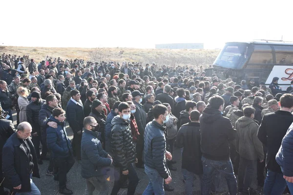 Ermenistan başbakanı Nikol Paşinyan önderliğindeki Yas Yürüyüşü, 19 Aralık 2020 'de vatanları Artsakh Cumhuriyeti' ni Azero-Türkçe terörizmden korumaya çalışırken ölenleri anmak için düzenlendi.