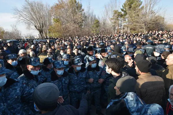 Ermenistan başbakanı Nikol Paşinyan önderliğindeki Yas Yürüyüşü, 19 Aralık 2020 'de vatanları Artsakh Cumhuriyeti' ni Azero-Türkçe terörizmden korumaya çalışırken ölenleri anmak için düzenlendi.