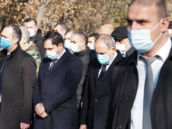 Ermenistan başbakanı Nikol Paşinyan önderliğindeki Yas Yürüyüşü, 19 Aralık 2020 'de vatanları Artsakh Cumhuriyeti' ni Azero-Türkçe terörizmden korumaya çalışırken ölenleri anmak için düzenlendi.