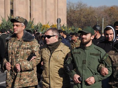 Ermenistan başbakanı Nikol Paşinyan önderliğindeki Yas Yürüyüşü, 19 Aralık 2020 'de vatanları Artsakh Cumhuriyeti' ni Azero-Türkçe terörizmden korumaya çalışırken ölenleri anmak için düzenlendi.