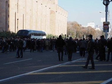 Ermenistan başbakanı Nikol Paşinyan önderliğindeki Yas Yürüyüşü, 19 Aralık 2020 'de vatanları Artsakh Cumhuriyeti' ni Azero-Türkçe terörizmden korumaya çalışırken ölenleri anmak için düzenlendi.