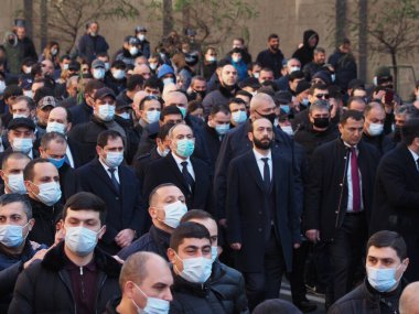 Ermenistan başbakanı Nikol Paşinyan önderliğindeki Yas Yürüyüşü, 19 Aralık 2020 'de vatanları Artsakh Cumhuriyeti' ni Azero-Türkçe terörizmden korumaya çalışırken ölenleri anmak için düzenlendi.