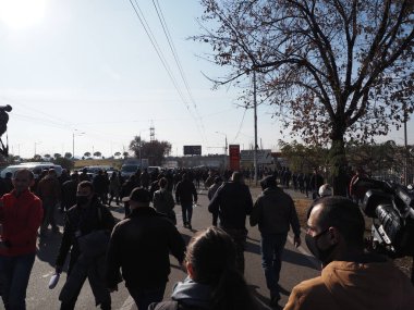 Ermenistan başbakanı Nikol Paşinyan önderliğindeki Yas Yürüyüşü, 19 Aralık 2020 'de vatanları Artsakh Cumhuriyeti' ni Azero-Türkçe terörizmden korumaya çalışırken ölenleri anmak için düzenlendi.