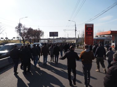 Ermenistan başbakanı Nikol Paşinyan önderliğindeki Yas Yürüyüşü, 19 Aralık 2020 'de vatanları Artsakh Cumhuriyeti' ni Azero-Türkçe terörizmden korumaya çalışırken ölenleri anmak için düzenlendi.