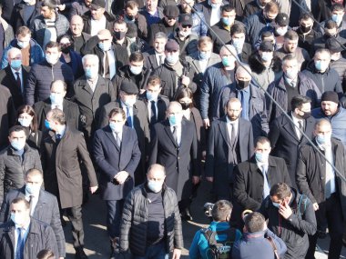 Ermenistan başbakanı Nikol Paşinyan önderliğindeki Yas Yürüyüşü, 19 Aralık 2020 'de vatanları Artsakh Cumhuriyeti' ni Azero-Türkçe terörizmden korumaya çalışırken ölenleri anmak için düzenlendi.