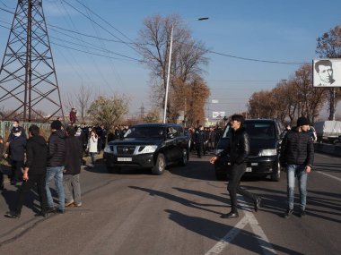 Ermenistan başbakanı Nikol Paşinyan önderliğindeki Yas Yürüyüşü, 19 Aralık 2020 'de vatanları Artsakh Cumhuriyeti' ni Azero-Türkçe terörizmden korumaya çalışırken ölenleri anmak için düzenlendi.