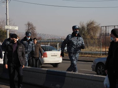 Ermenistan başbakanı Nikol Paşinyan önderliğindeki Yas Yürüyüşü, 19 Aralık 2020 'de vatanları Artsakh Cumhuriyeti' ni Azero-Türkçe terörizmden korumaya çalışırken ölenleri anmak için düzenlendi.