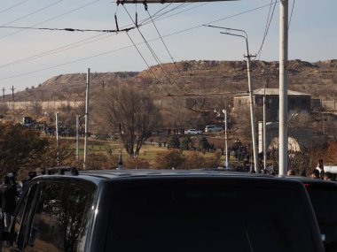 Ermenistan başbakanı Nikol Paşinyan önderliğindeki Yas Yürüyüşü, 19 Aralık 2020 'de vatanları Artsakh Cumhuriyeti' ni Azero-Türkçe terörizmden korumaya çalışırken ölenleri anmak için düzenlendi.