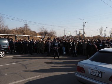 Ermenistan başbakanı Nikol Paşinyan önderliğindeki Yas Yürüyüşü, 19 Aralık 2020 'de vatanları Artsakh Cumhuriyeti' ni Azero-Türkçe terörizmden korumaya çalışırken ölenleri anmak için düzenlendi.