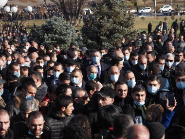 Ermenistan başbakanı Nikol Paşinyan önderliğindeki Yas Yürüyüşü, 19 Aralık 2020 'de vatanları Artsakh Cumhuriyeti' ni Azero-Türkçe terörizmden korumaya çalışırken ölenleri anmak için düzenlendi.