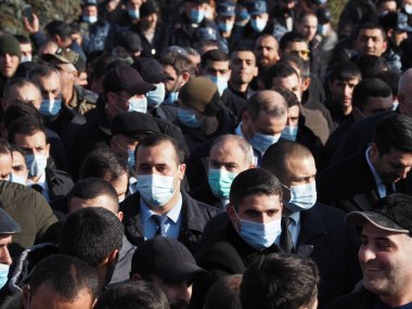 Ermenistan başbakanı Nikol Paşinyan önderliğindeki Yas Yürüyüşü, 19 Aralık 2020 'de vatanları Artsakh Cumhuriyeti' ni Azero-Türkçe terörizmden korumaya çalışırken ölenleri anmak için düzenlendi.