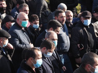 Ermenistan başbakanı Nikol Paşinyan önderliğindeki Yas Yürüyüşü, 19 Aralık 2020 'de vatanları Artsakh Cumhuriyeti' ni Azero-Türkçe terörizmden korumaya çalışırken ölenleri anmak için düzenlendi.