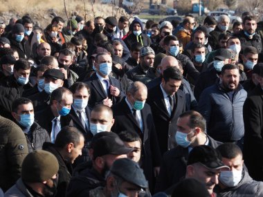 Ermenistan başbakanı Nikol Paşinyan önderliğindeki Yas Yürüyüşü, 19 Aralık 2020 'de vatanları Artsakh Cumhuriyeti' ni Azero-Türkçe terörizmden korumaya çalışırken ölenleri anmak için düzenlendi.