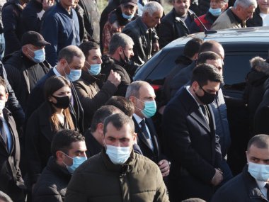 Ermenistan başbakanı Nikol Paşinyan önderliğindeki Yas Yürüyüşü, 19 Aralık 2020 'de vatanları Artsakh Cumhuriyeti' ni Azero-Türkçe terörizmden korumaya çalışırken ölenleri anmak için düzenlendi.