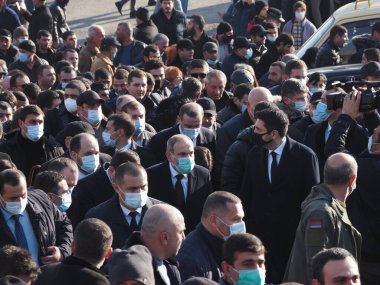 Ermenistan başbakanı Nikol Paşinyan önderliğindeki Yas Yürüyüşü, 19 Aralık 2020 'de vatanları Artsakh Cumhuriyeti' ni Azero-Türkçe terörizmden korumaya çalışırken ölenleri anmak için düzenlendi.