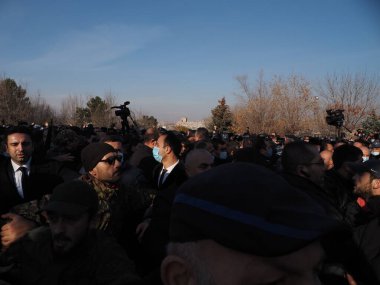 Ermenistan başbakanı Nikol Paşinyan önderliğindeki Yas Yürüyüşü, 19 Aralık 2020 'de vatanları Artsakh Cumhuriyeti' ni Azero-Türkçe terörizmden korumaya çalışırken ölenleri anmak için düzenlendi.