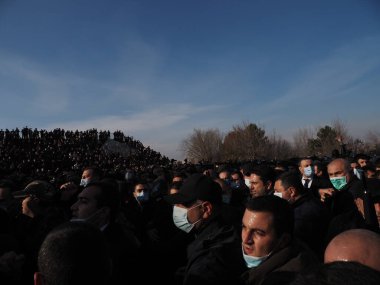 Ermenistan başbakanı Nikol Paşinyan önderliğindeki Yas Yürüyüşü, 19 Aralık 2020 'de vatanları Artsakh Cumhuriyeti' ni Azero-Türkçe terörizmden korumaya çalışırken ölenleri anmak için düzenlendi.