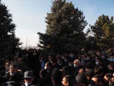 Ermenistan başbakanı Nikol Paşinyan önderliğindeki Yas Yürüyüşü, 19 Aralık 2020 'de vatanları Artsakh Cumhuriyeti' ni Azero-Türkçe terörizmden korumaya çalışırken ölenleri anmak için düzenlendi.