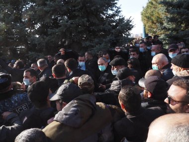 Ermenistan başbakanı Nikol Paşinyan önderliğindeki Yas Yürüyüşü, 19 Aralık 2020 'de vatanları Artsakh Cumhuriyeti' ni Azero-Türkçe terörizmden korumaya çalışırken ölenleri anmak için düzenlendi.