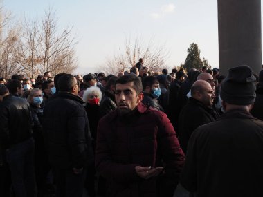 Ermenistan başbakanı Nikol Paşinyan önderliğindeki Yas Yürüyüşü, 19 Aralık 2020 'de vatanları Artsakh Cumhuriyeti' ni Azero-Türkçe terörizmden korumaya çalışırken ölenleri anmak için düzenlendi.