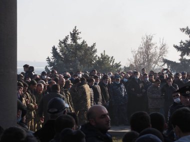 Ermenistan başbakanı Nikol Paşinyan önderliğindeki Yas Yürüyüşü, 19 Aralık 2020 'de vatanları Artsakh Cumhuriyeti' ni Azero-Türkçe terörizmden korumaya çalışırken ölenleri anmak için düzenlendi.