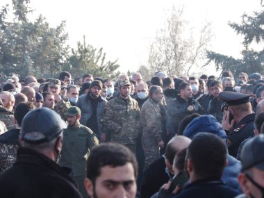 Ermenistan başbakanı Nikol Paşinyan önderliğindeki Yas Yürüyüşü, 19 Aralık 2020 'de vatanları Artsakh Cumhuriyeti' ni Azero-Türkçe terörizmden korumaya çalışırken ölenleri anmak için düzenlendi.