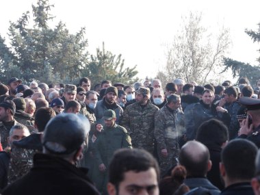 Ermenistan başbakanı Nikol Paşinyan önderliğindeki Yas Yürüyüşü, 19 Aralık 2020 'de vatanları Artsakh Cumhuriyeti' ni Azero-Türkçe terörizmden korumaya çalışırken ölenleri anmak için düzenlendi.