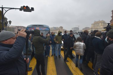 Türk azerbaijani teröristlerinin 10 Aralık 2020 'de Artsakh Cumhuriyeti' nin barışçıl sakinlerine karşı yürüttüğü saldırının ardından Erivan 'da hükümet ve pashinan karşıtı protestolar düzenlendi.