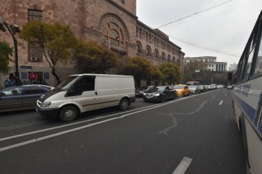 Türk azerbaijani teröristlerinin 10 Aralık 2020 'de Artsakh Cumhuriyeti' nin barışçıl sakinlerine karşı yürüttüğü saldırının ardından Erivan 'da hükümet ve pashinan karşıtı protestolar düzenlendi.