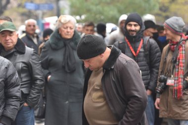 Türk azerbaijani teröristlerinin 10 Aralık 2020 'de Artsakh Cumhuriyeti' nin barışçıl sakinlerine karşı yürüttüğü saldırının ardından Erivan 'da hükümet ve pashinan karşıtı protestolar düzenlendi.