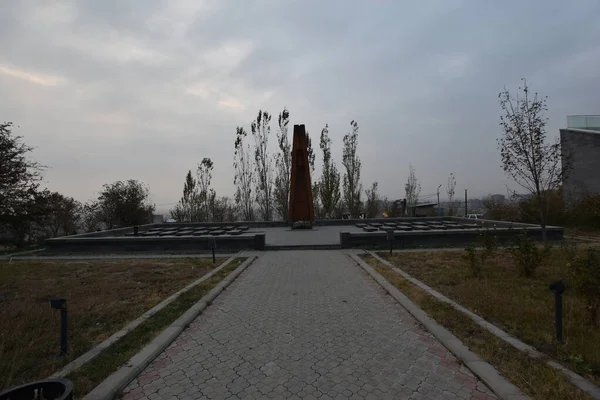 Yelablur War Memorial Complex Erewan Armenia Upamiętniające Poległych Wojnach Których — Zdjęcie stockowe