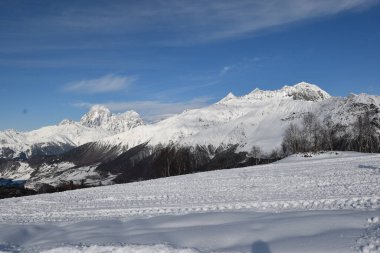 Kış Ushguli 'de Kafkasya Dağları' nda Samegrelo-Zemo Svaneti Bölgesi, Gürcistan