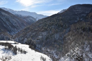 Kış Ushguli 'de Kafkasya Dağları' nda Samegrelo-Zemo Svaneti Bölgesi, Gürcistan
