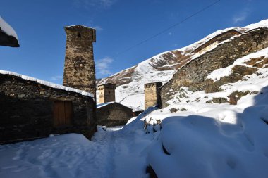 Kış Ushguli 'de Kafkasya Dağları' nda Samegrelo-Zemo Svaneti Bölgesi, Gürcistan