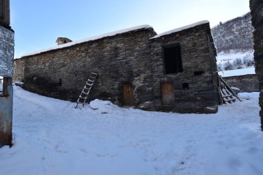 Kış Ushguli 'de Kafkasya Dağları' nda Samegrelo-Zemo Svaneti Bölgesi, Gürcistan