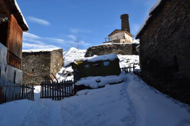 Kış Ushguli 'de Kafkasya Dağları' nda Samegrelo-Zemo Svaneti Bölgesi, Gürcistan