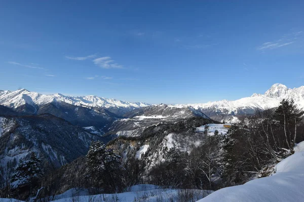 Kış Ushguli 'de Kafkasya Dağları' nda Samegrelo-Zemo Svaneti Bölgesi, Gürcistan
