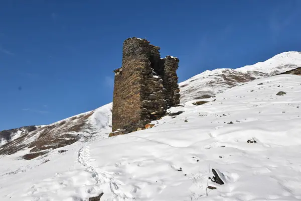 Kış Ushguli 'de Kafkasya Dağları' nda Samegrelo-Zemo Svaneti Bölgesi, Gürcistan
