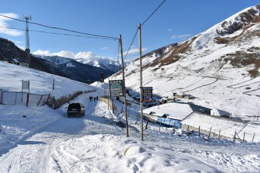 Kış Ushguli 'de Kafkasya Dağları' nda Samegrelo-Zemo Svaneti Bölgesi, Gürcistan