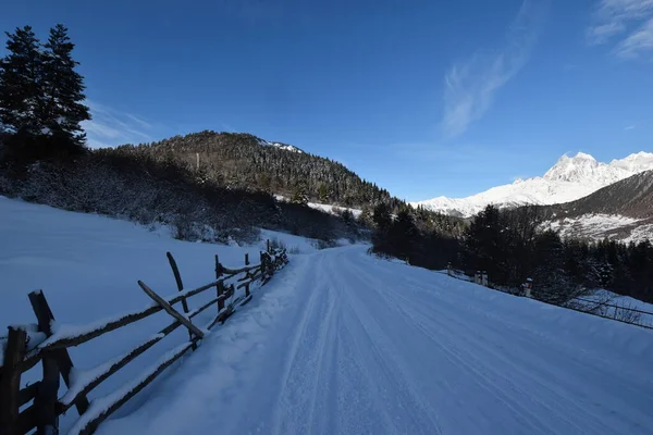 Hiver Ushguli Dans Les Montagnes Caucase Samegrelo Zemo Région Svaneti — Photo