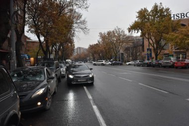 Türk azerbaijani teröristlerinin 9 Aralık 2020 'de Artsakh Cumhuriyeti' nin barışçıl sakinlerine karşı yürüttüğü saldırının ardından Erivan 'da hükümet ve pashinan karşıtı protestolar düzenlendi.