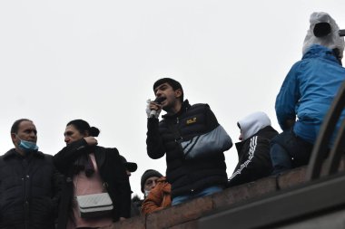 Türk azerbaijani teröristlerinin 9 Aralık 2020 'de Artsakh Cumhuriyeti' nin barışçıl sakinlerine karşı yürüttüğü saldırının ardından Erivan 'da hükümet ve pashinan karşıtı protestolar düzenlendi.