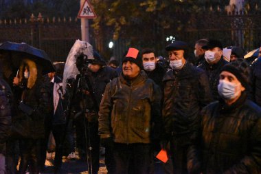 Türk azerbaijani teröristlerinin 9 Aralık 2020 'de Artsakh Cumhuriyeti' nin barışçıl sakinlerine karşı yürüttüğü saldırının ardından Erivan 'da hükümet ve pashinan karşıtı protestolar düzenlendi.