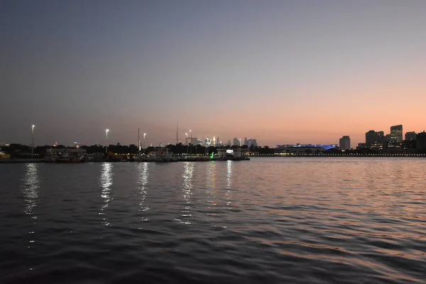 아랍에미리트 두바이의 크리크에 북부에 — 스톡 사진