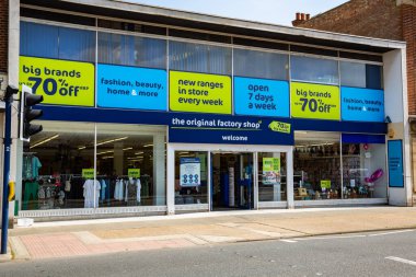 Felixstowe Suffolk UK 3 Haziran 2021: Felixstowe şehir merkezindeki Orijinal Fabrika Dükkanı 'nın dış görünümü