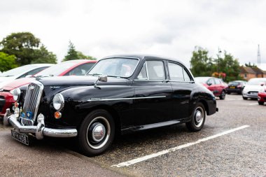 Woodbridge Suffolk UK 09 Ağustos 2021: 1955 model siyah Wolseley 444 444 numaralı model.