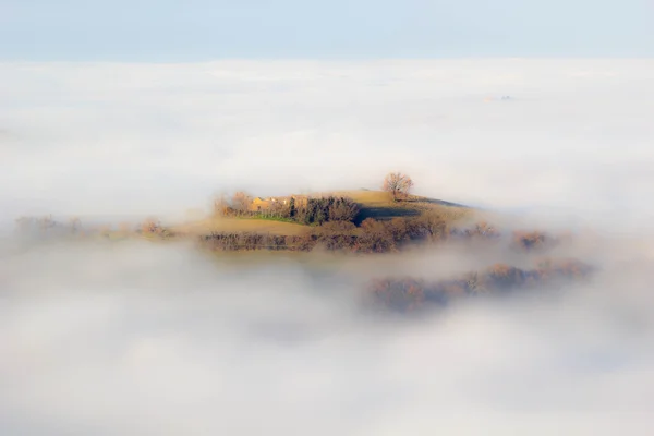 Mlhavá krajina — Stock fotografie