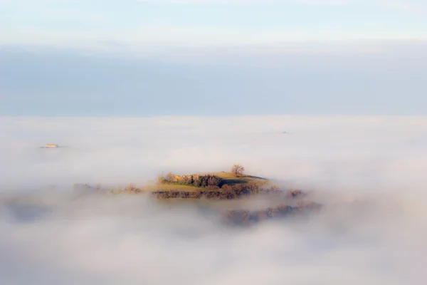 Mlhavá krajina — Stock fotografie