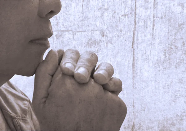 Mulher orando a Deus — Fotografia de Stock